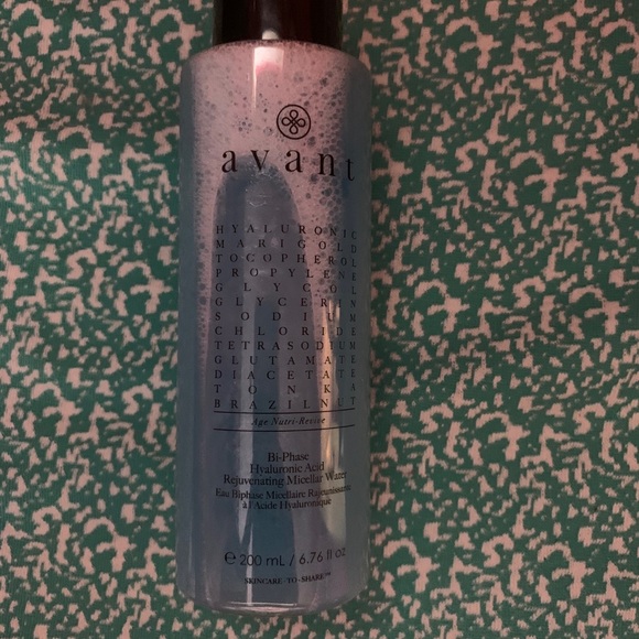 Avant Hyaluronic Acid Rejuvenating Micellar Water - Picture 2 of 2